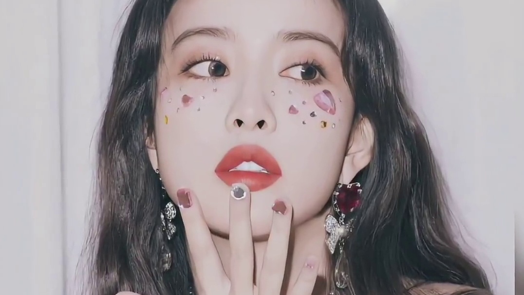 好多情侣都是这样子吧，在不断尝试中，反复印证两个人不合适