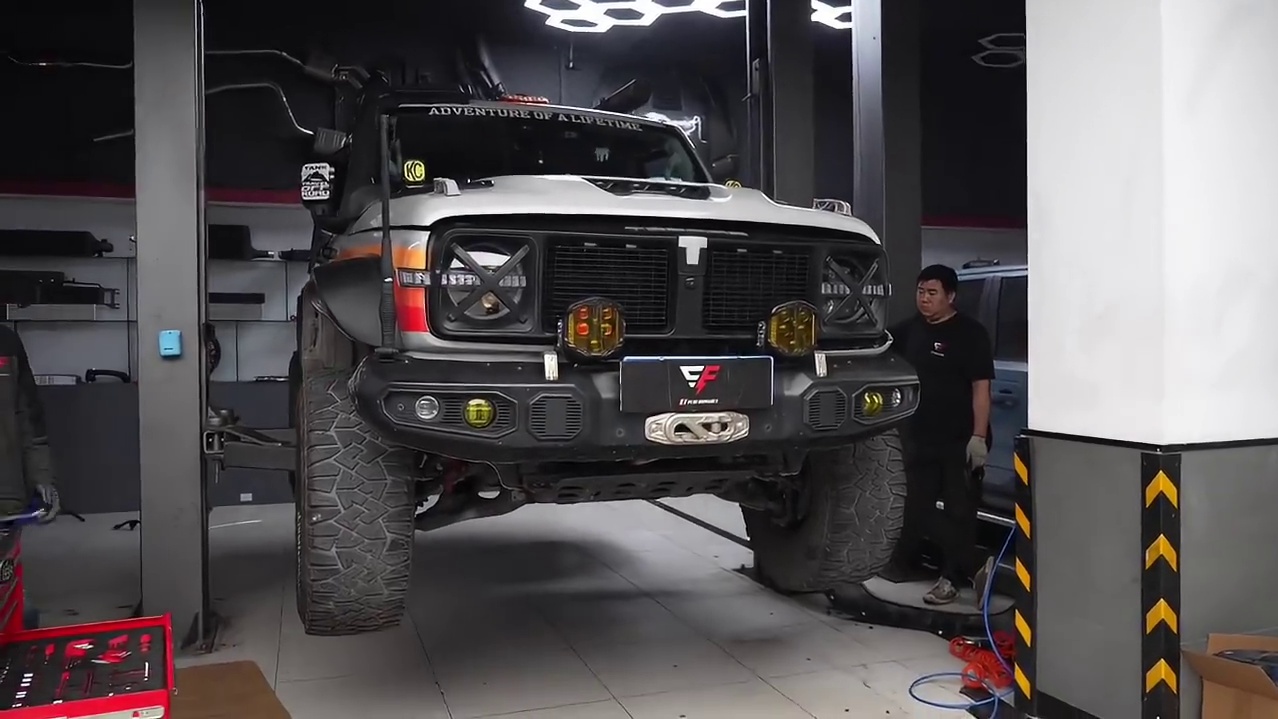 几十万改装还跑不动？沙漠越野真正要改的四件事