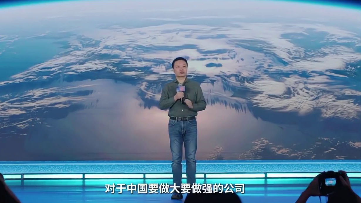 大师兄提及小鹏未来十年全球化版图！ #小鹏汽车未来十年一半销量来自海外 #何小鹏：下一代或不用考驾照