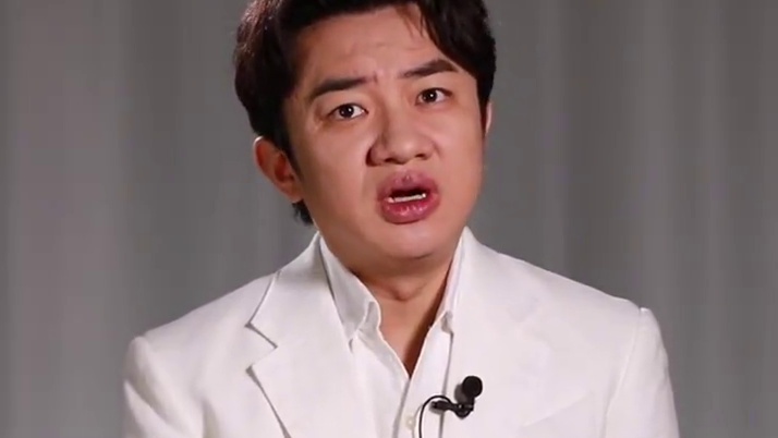 #王祖蓝湾区升明月唱山丘 #王祖蓝 香港电影是全民的回忆杀，香港音乐也影响了我们整整一代人#2025