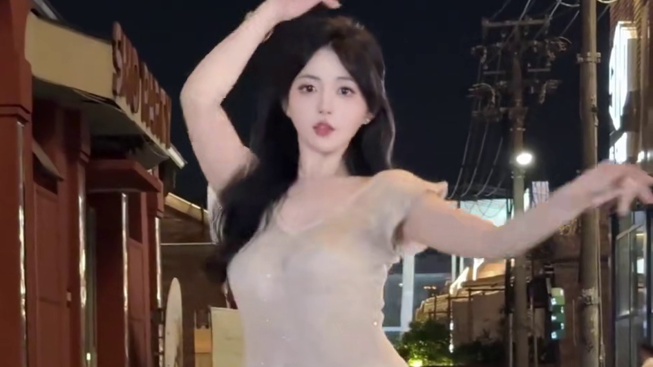 好久没穿高跟鞋还有点不习惯柠檬叉原创