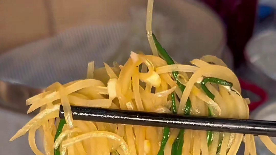 大西北铁签子蘸水烤肉，明火现烤吃停不下来了