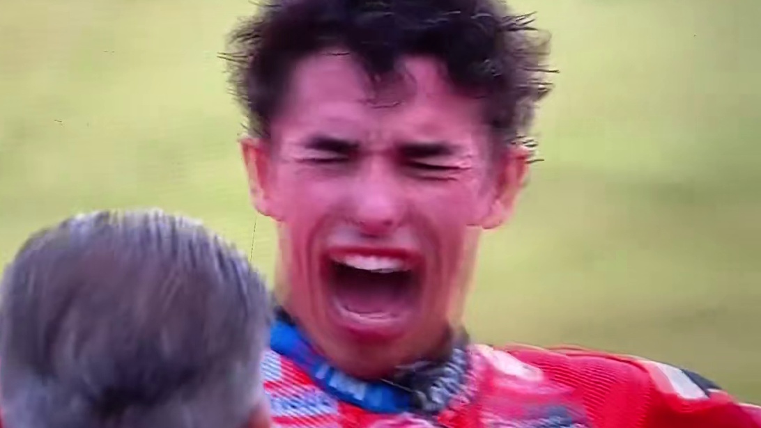 “九冠王” “恭喜马克·马奎斯在日本大奖赛夺得Motogp九届世界冠军，时隔5年2184天夺得世界摩