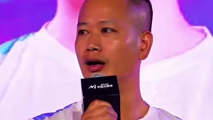 YBG勇夺优胜者，荣耀属于他们，鱼神采访回忆YBG的过往经历潸然泪下 #决胜巅峰全球电竞 #决胜巅峰