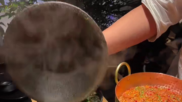 沉浸式体验邯郸首家梅果云贵川bistro ！巨漂亮又好吃！ 酸辣云贵菜永远的神！