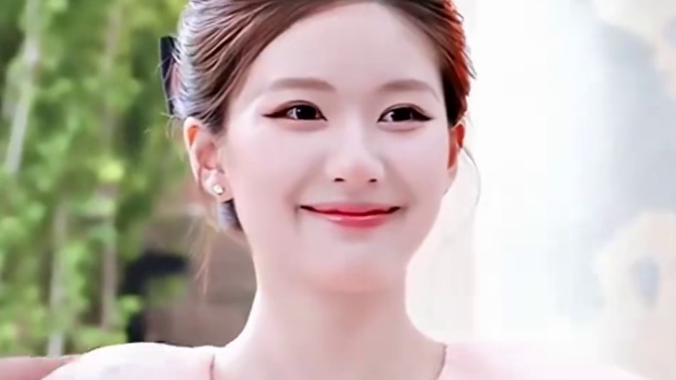 “不是今天你穿的要有多漂亮 而是你能不能够融入到你的场合里“