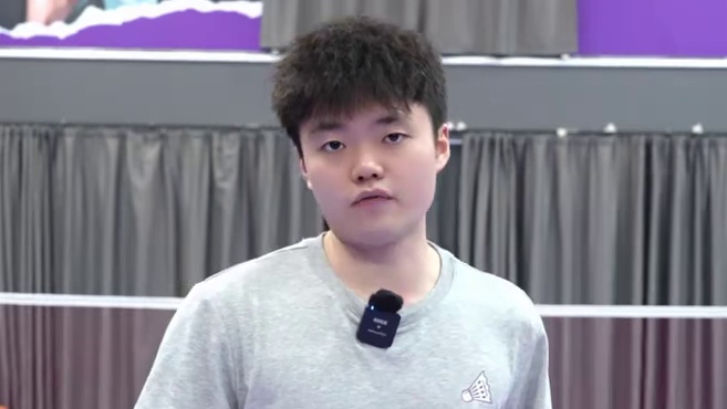 学会这招反手滑扑，让你轻松把ta拿下！ #羽毛球  #单打  #教学