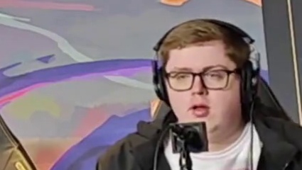 Boo和MiniBoo谈兄弟瓦：游戏内我们对彼此并不特殊，和对其他队友一样，游戏外很高兴有兄弟一起为