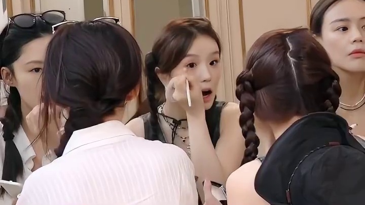 张晚意 这个民宿订的太好了！#花儿与少年 #花少 #七老童心 #北斗七行 #综艺