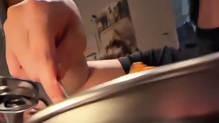 成都街头的氛围感烤肉，我感觉这里每天都是周末！