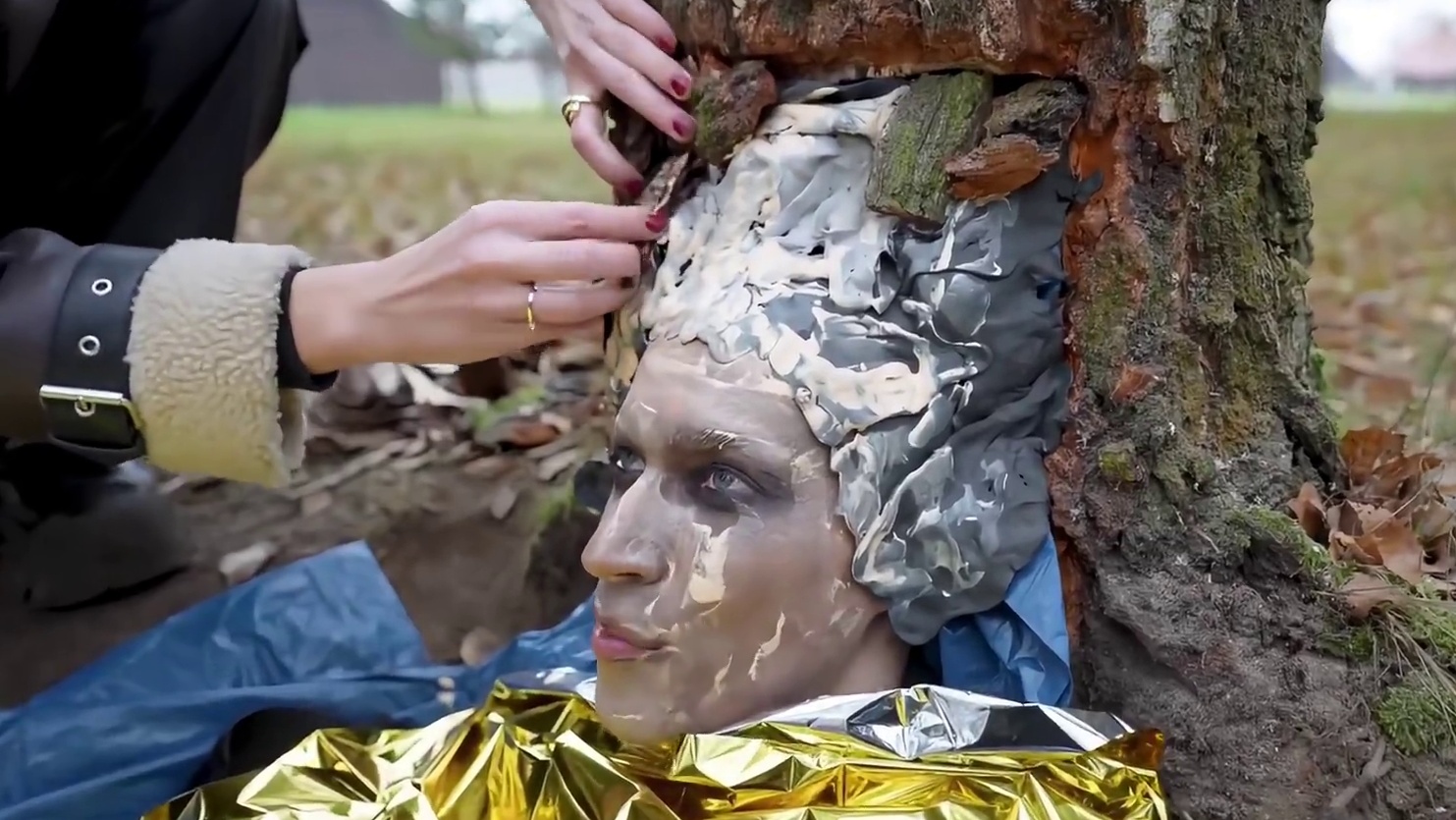 硬核躲猫猫大赛 逆天土遁和木遁术完美结合，能否逃过特种部队的搜捕#躲猫猫 #人人租