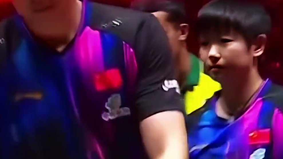 莎头组合3-1击败对手，晋级混双8强，邱贻可鼓掌！