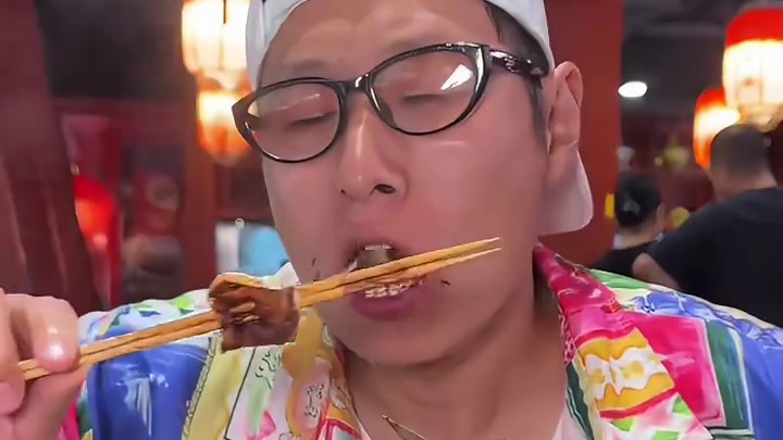 老北京豆汁可千万别试了！还是多吃点涮肉吧！