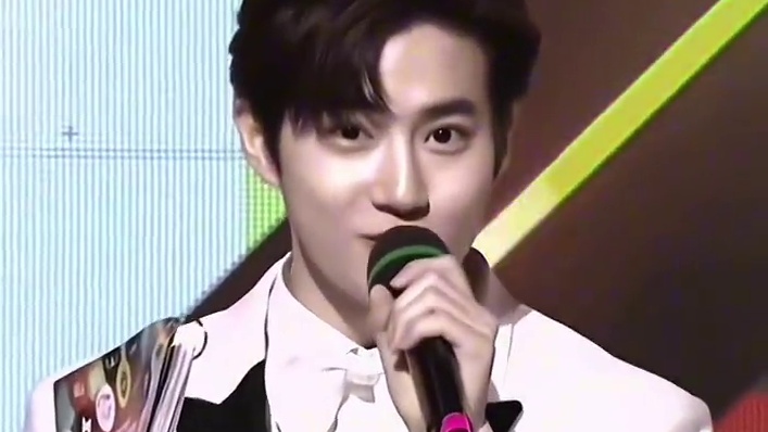 一键查询金俊勉的精神状态#金俊勉 #转学者#抽象#娱乐评论大赏