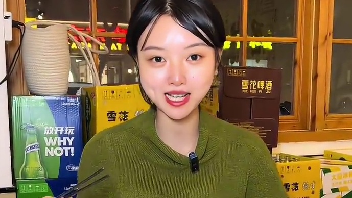 29.8️半只手撕烤兔，这个烤兔吃起来香溢四起，不管当追剧零食还是下饭都不错，就是赤壁路这家醉香撕烤