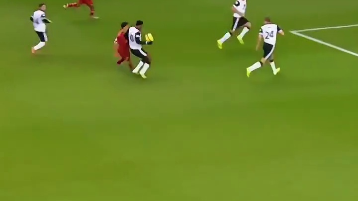 “普斯卡什”般的帽子戏法