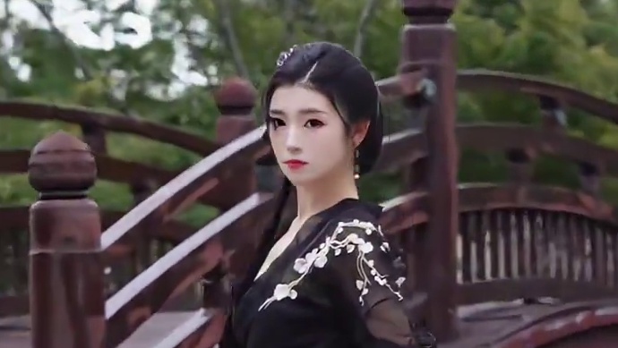 “锋芒如凤鸣，一枪定乾坤”辛芷蕾老师太帅了，就这个IMAX特制爽！ #