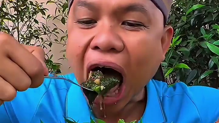 黄番茄浓汤煮浒苔