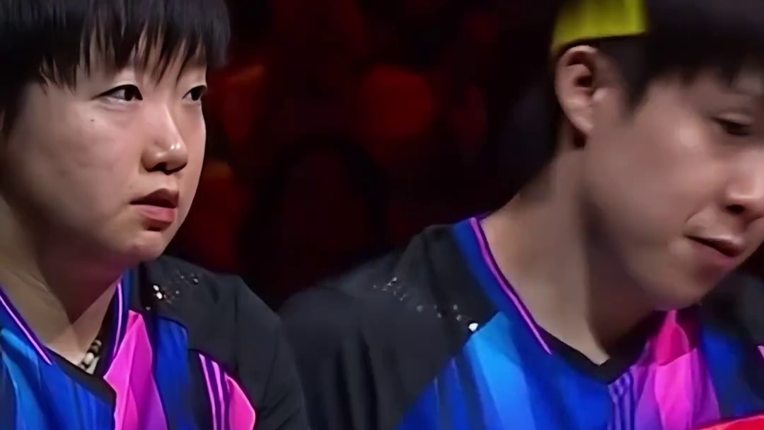 刘国梁指导也来加油了！再次恭喜王楚钦孙颖莎战胜陈垣宇蒯曼成功晋级！