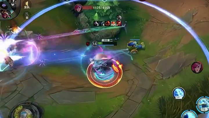 萨勒芬妮：你快输出啊，我是脆皮啊