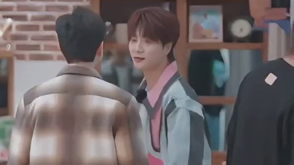 俞灏明不仅欠生哥咖啡豆，还欠魏晨房子呀