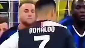 隔着屏幕都疼！C罗任意球威力#足球