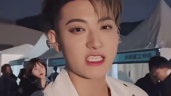 黄子韬对龙凤胎这么执念，徐艺洋要加油了