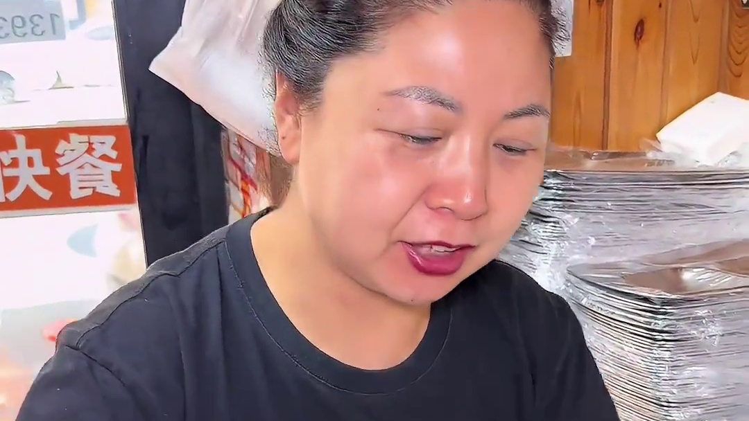 东北盒饭12块钱一份随便造