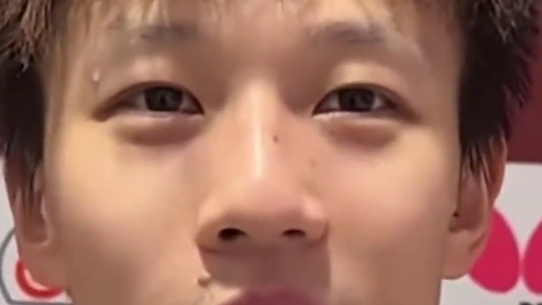 只希望未来小林将军 ，即使山高路远 依旧志存高远… #林高远  #林高远赛后轻抚球台  #国乒  #