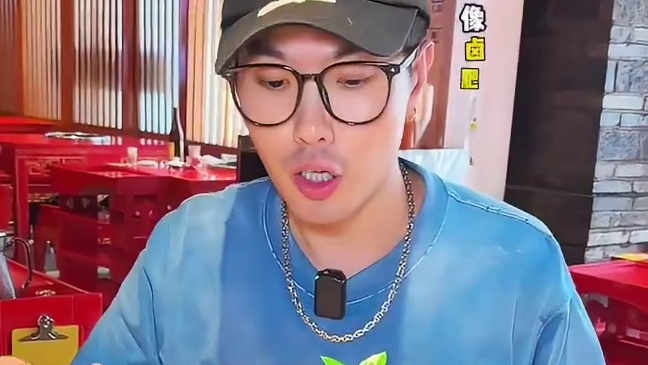 在东光地铁站G口，158四人餐火锅，全是新鲜货，真的性价比太高了。#辣椒神火锅 #火锅  #国庆成都