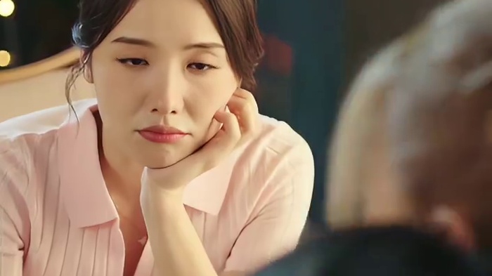 30女性的魅力在舞台上也可以闪闪发光！