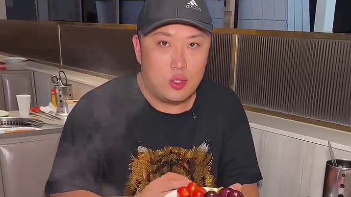 烤肉涮锅都满足，国庆期间还有大闸蟹！嗨吃嗨喝就来这里！ #为城市美食打call #海鲜烤肉自助 #快