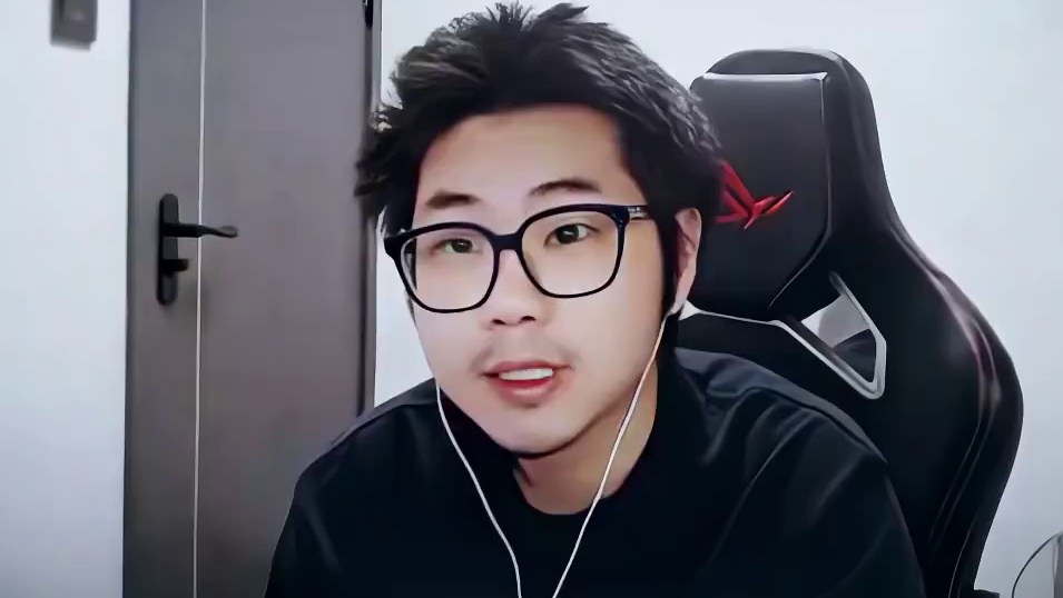 胡子一刮感觉不就来了吗 #小予神 #游戏人就这样过国庆