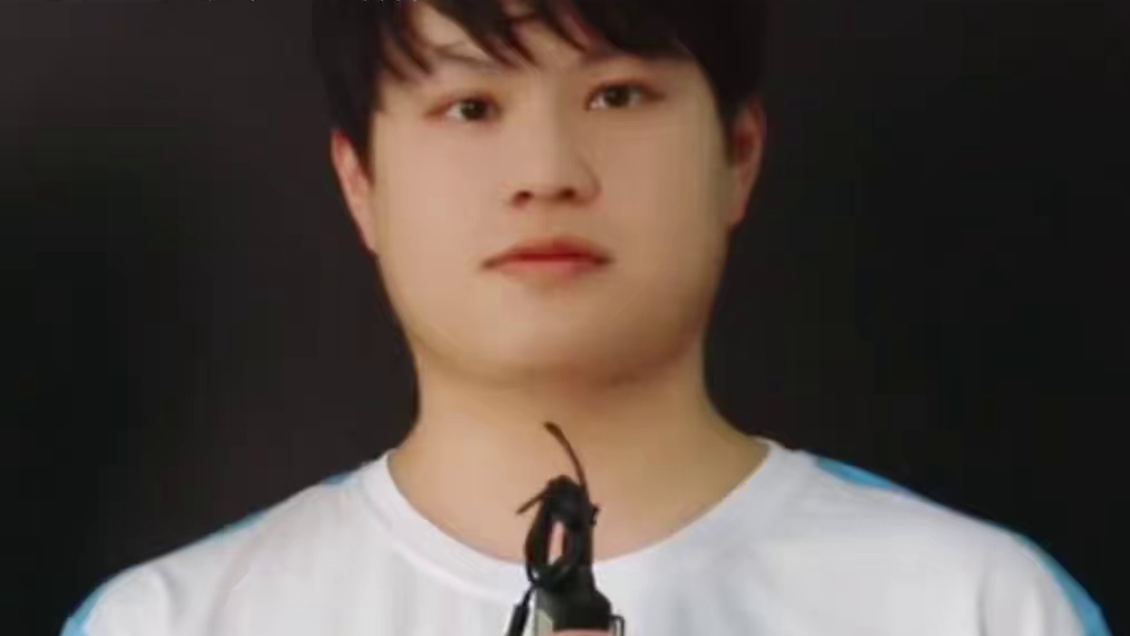 今天是国庆第三天，宜上号，和BELEXI一起决胜巅峰！#决胜巅峰全球电竞 #决胜巅峰 #决胜巅峰中国