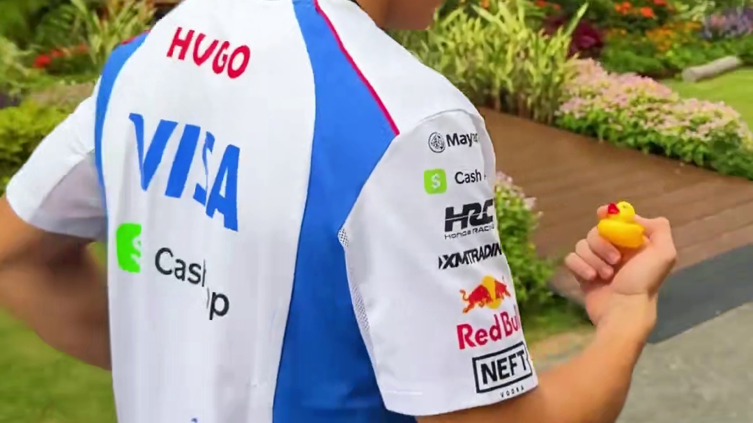 冰浴不孤单！送给F1车手们的冰浴小礼物——橡皮鸭