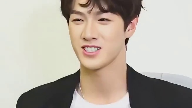 李昀锐和双胞胎哥哥分不清