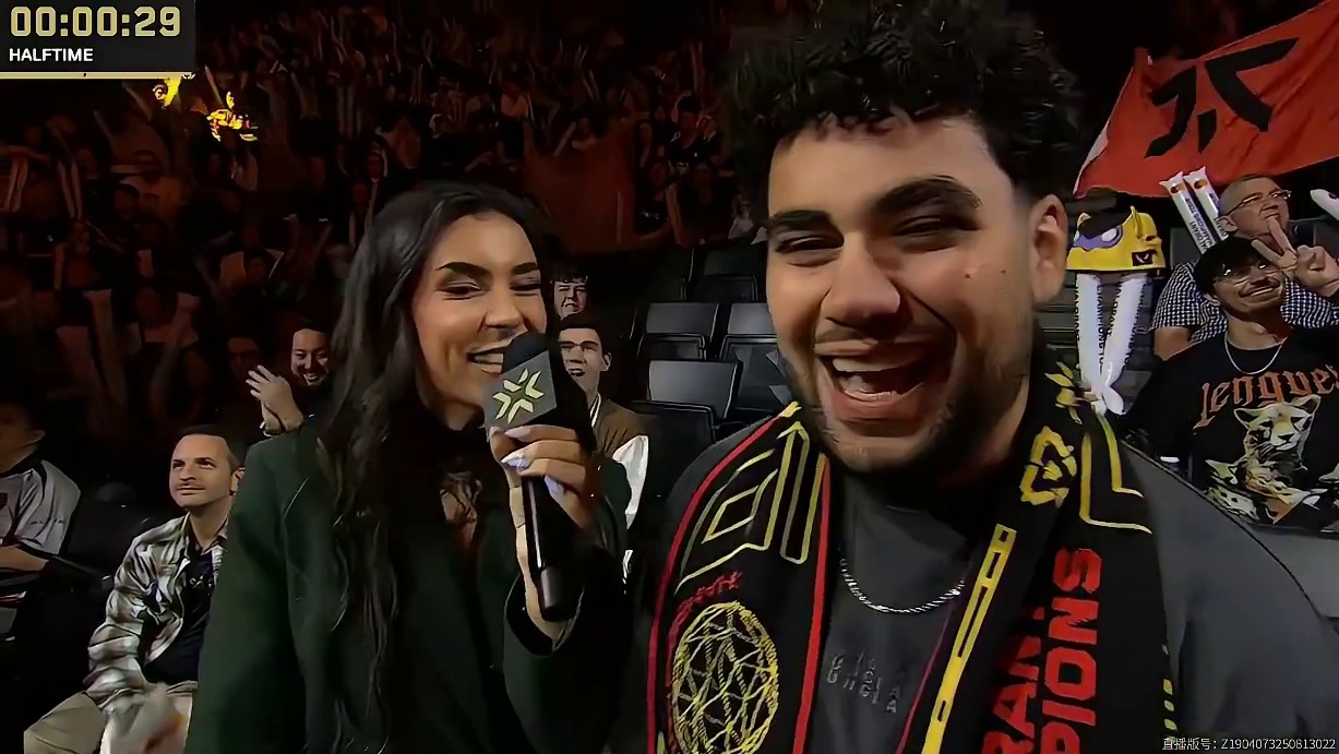 场中采访G2.valyn：太能感受到Boaster在舞台上的能量了