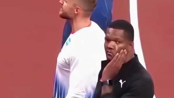 斯里兰卡男子标枪运动员鲁梅什·塔兰加 - 第一次参加世锦赛。 (PB 86.50米，出生于2003年