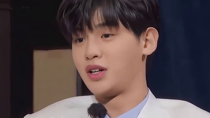 “你俩这都是些什么虎狼之词”