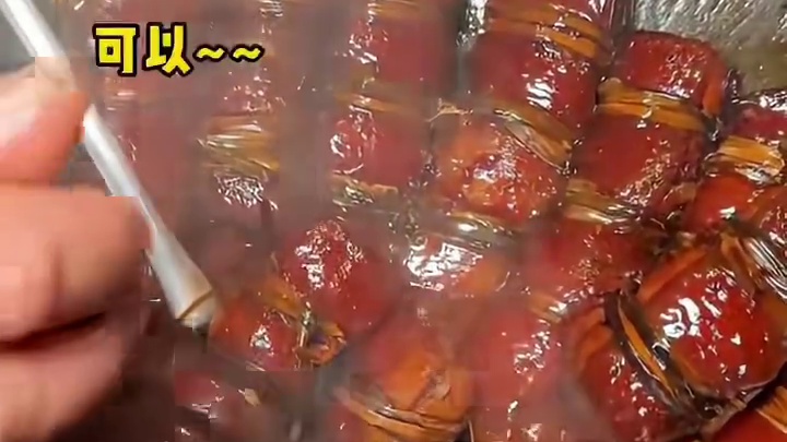 花29吃个真红烧牛排面，划算吗  偶遇街头香辣豆干牛排，加上方便面，这才是我想吃的红烧牛排面！太香了！