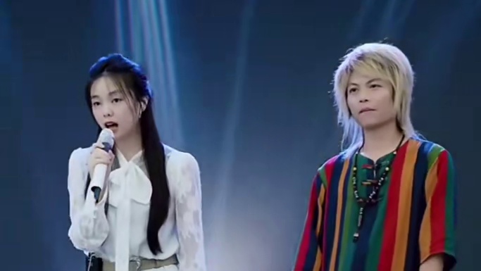 #现场演唱 #唱歌主播 #奉献给大家 #贵州康康《阿哥阿妹》。