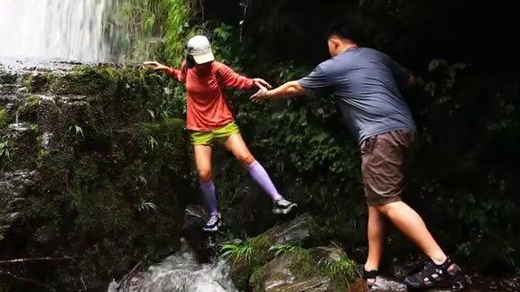 你也该出去走走了 龙苍沟徒步领奖牌国庆不限量 #