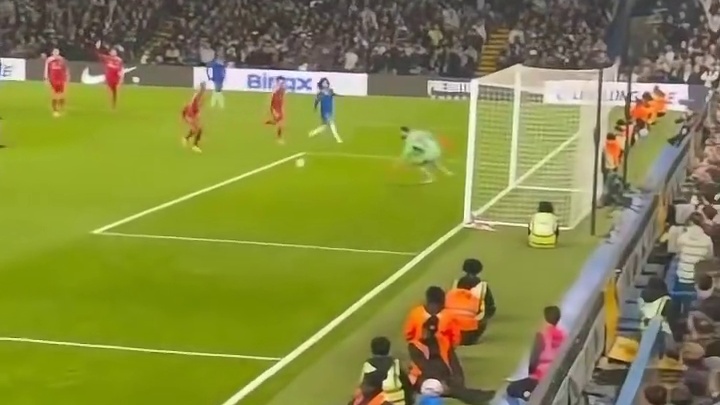 太刺激了！18岁埃斯特旺第96分钟献绝杀#足球