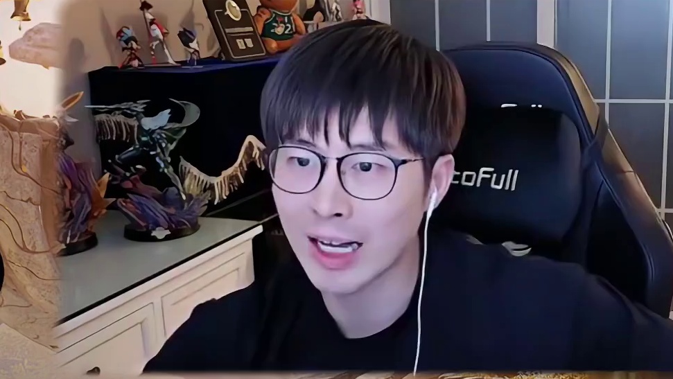 TTG需要清清，清清还在巅峰期；EDG陷入困局，现在很有压力 #王者荣耀#KPL年度总决赛#TTG 