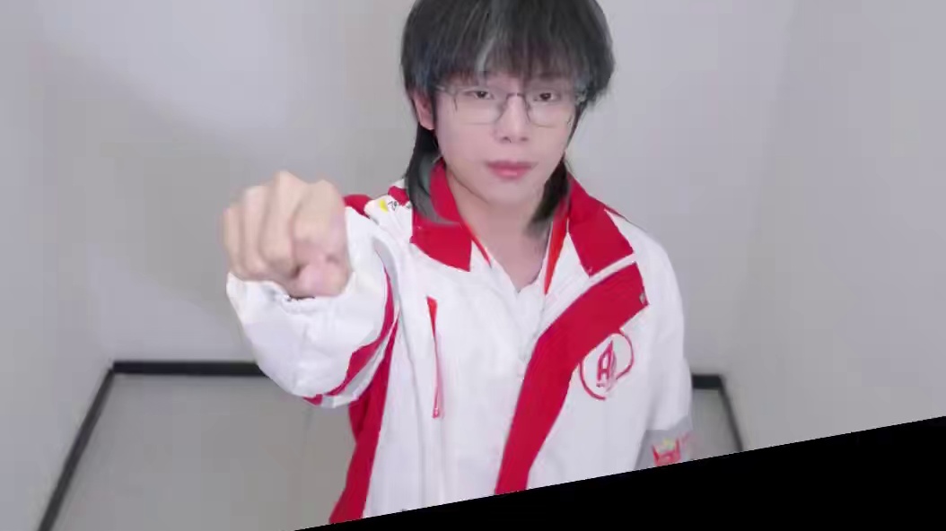 钟意：我想找个人双排怎么这么难#成都AG超玩会钟意 #成都AG超玩会长生 #2025KPL年度总决赛