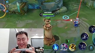 軒染沉浸式狂笑，笑完發(fā)現(xiàn)隊(duì)友在打團(tuán)#成都AG超玩會(huì)軒染#2025kpl年度總決賽