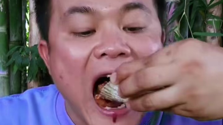 香菜捆鲜辣泡椒蘸水️鲜嫩小毛蛤 #泰国大叔#泰国美食#内容启发搜索 #种草激励计划 #全民任务