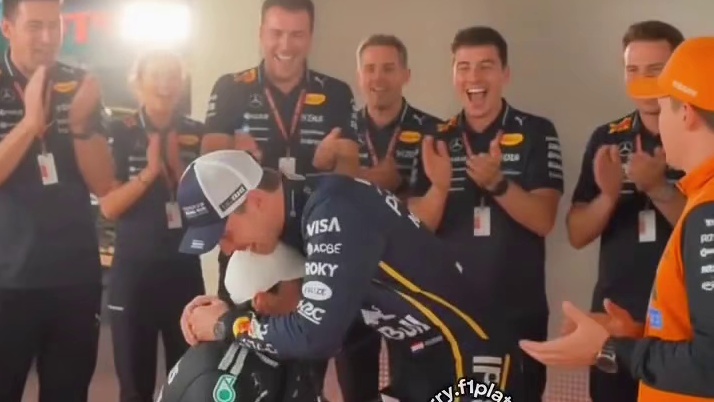 拉姐求婚成功 潘子say了yes，小Kimi出生我真是笑不活了网友们关于这对对抗路情侣的创作根本没