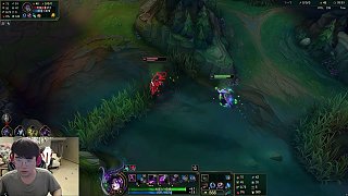 姿態(tài)單排峽谷之巔疑似瘋狂賣分，基本把把被單殺，游戲結(jié)束紅溫爆錘桌子后狂收禮物#zz1tai姿態(tài)