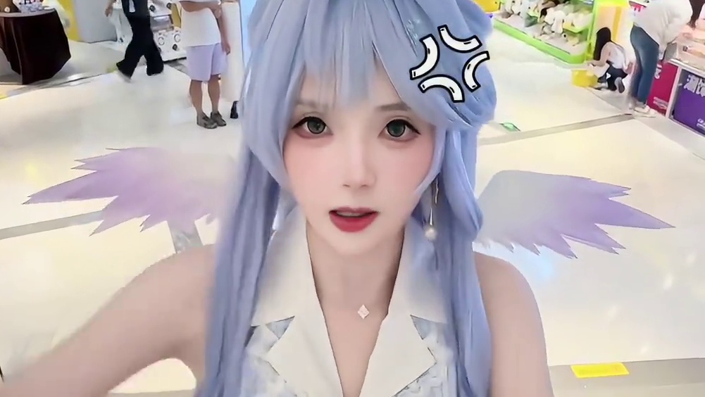 不给她买就生气，怎么办！